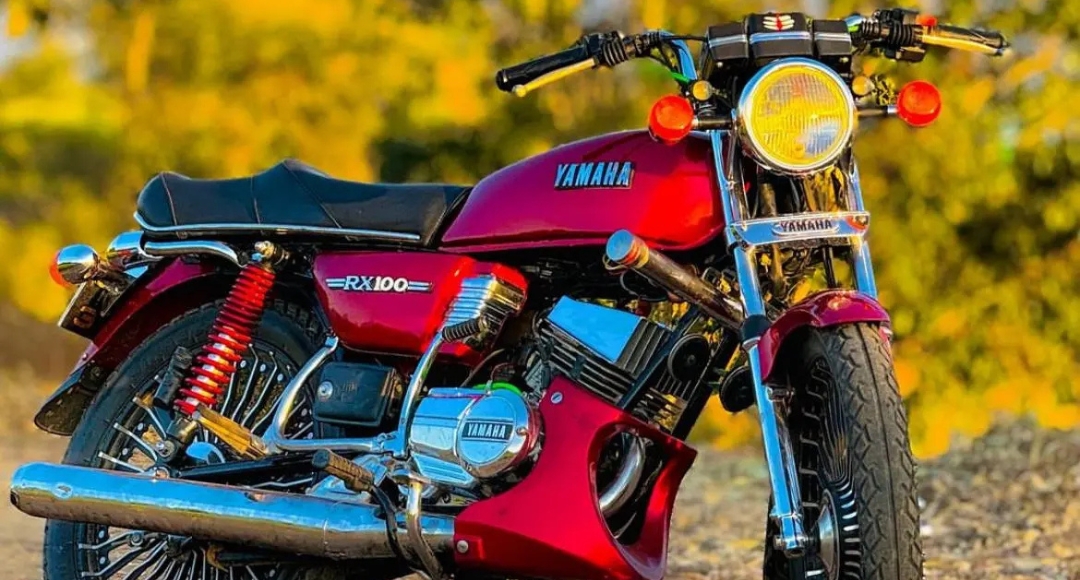 दमदार क्वालिटी और शानदार डिजाइन के साथ Bajaj को टक्कर देने आ रही है Yamaha RX 100, जानें इसके फीचर्स