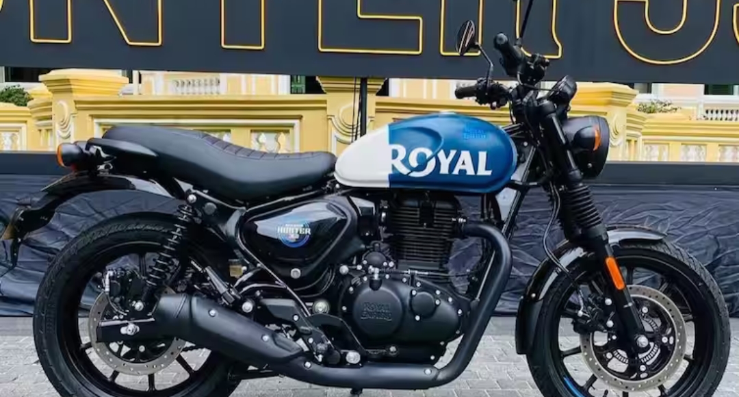 Royal Enfield Hunter 350: बॉलीवुड की खूबसूरती में लगाए चार चांद, जानें इस शानदार बाइक की डिटेल्स