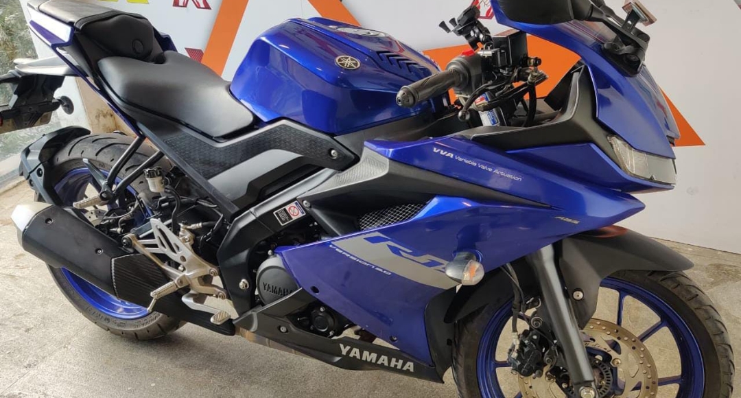 Yamaha R15 BS6: शानदार माइलेज और दमदार फीचर्स के साथ, जानें कीमत और खासियत