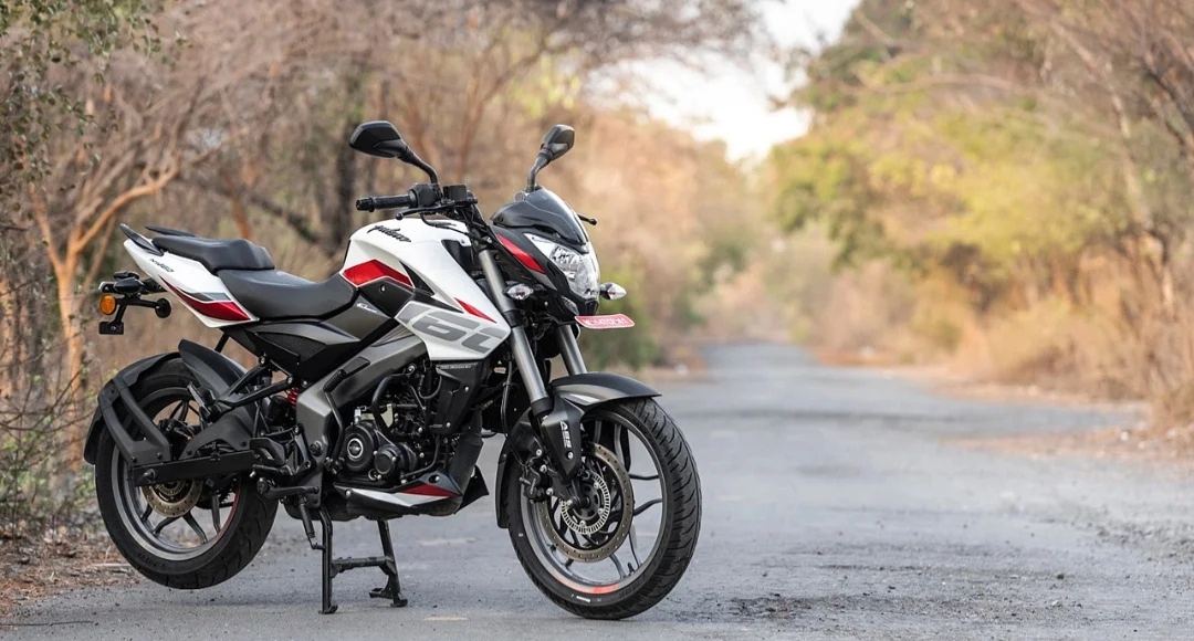 स्पोर्टी अंदाज़ और दमदार परफॉर्मेंस के साथ आ रही है Bajaj Pulsar NS 160
