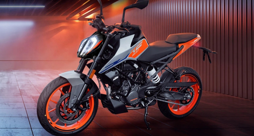 मात्र ₹23,000 में घर लाएं ब्लूटूथ कनेक्टिविटी वाली KTM 200 Duke, जानें EMI प्लान