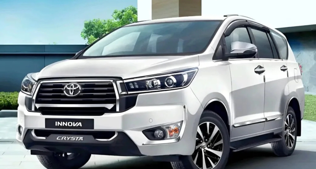 Toyota Innova का क़ातिलाना लुक देख Maruti की मार्केट हुई फीकी, जानें नई खूबियां