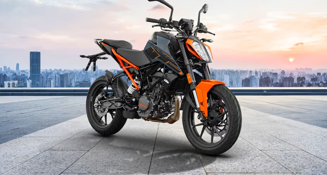KTM 200 Duke 2025: सिर्फ ₹23,000 की डाउन पेमेंट पर घर लाएं यह दमदार बाइक