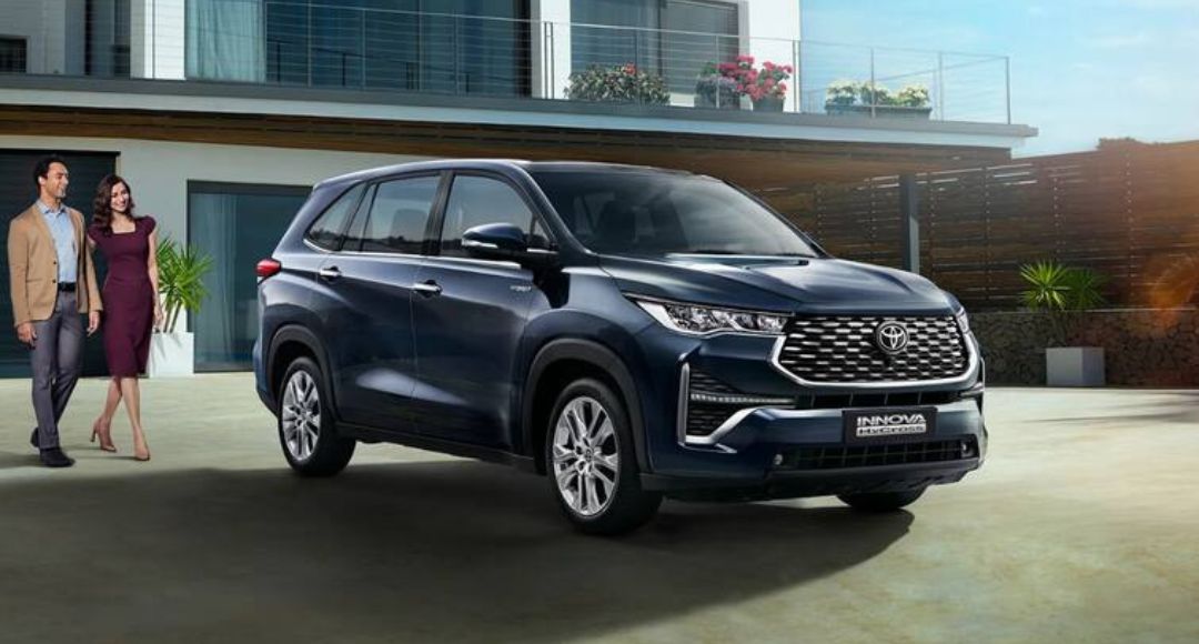 नए साल में हर कोई ले पाएगा गाड़ी Tata Innova EV मचाने आ रही है धूम