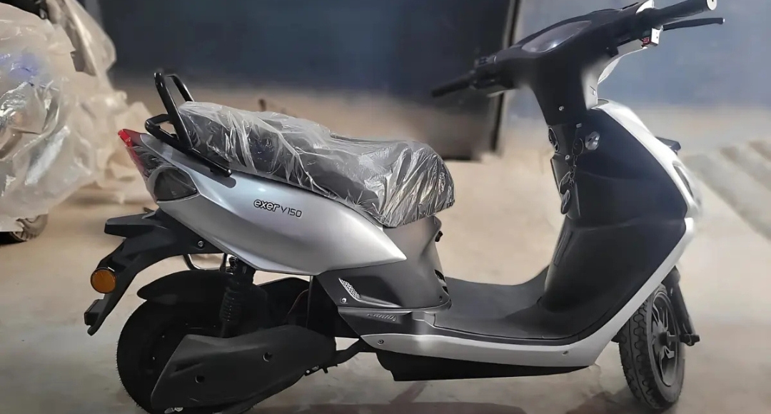 गरीबों की होगी मौज! 200KM रेंज के साथ मामूली कीमत में आ रही Jio Electric Scooter