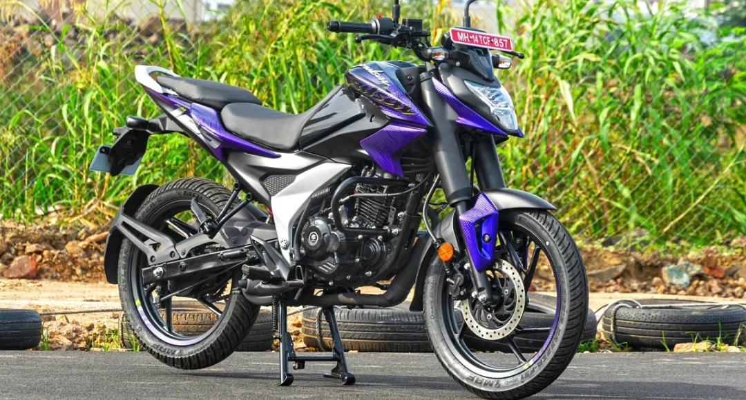Apache को टक्कर देने आई New Bajaj Pulsar N125: 61KM माइलेज के साथ दमदार परफॉर्मेंस
