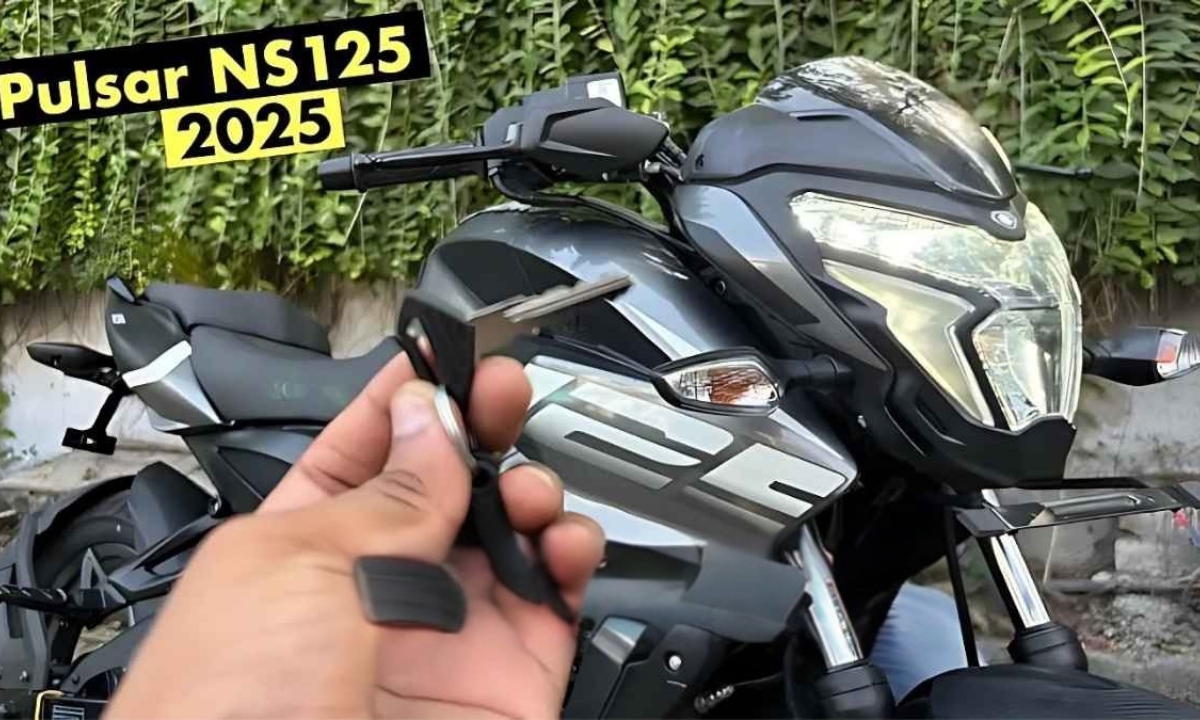 KTM को कड़ी टक्कर देगा Bajaj Pulsar NS125, कम कीमत में दमदार फीचर्स