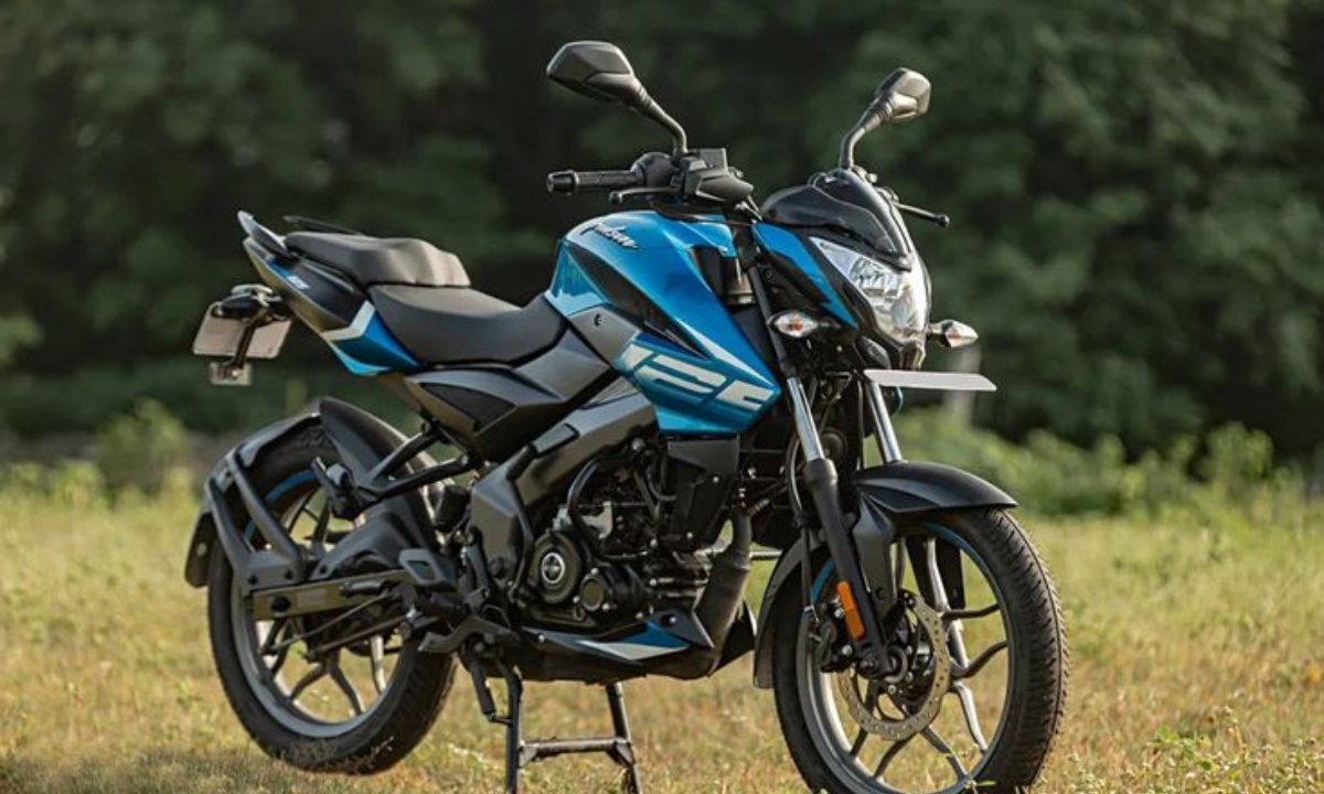 KTM को कड़ी टक्कर देगा Bajaj Pulsar NS125, कम कीमत में दमदार फीचर्स