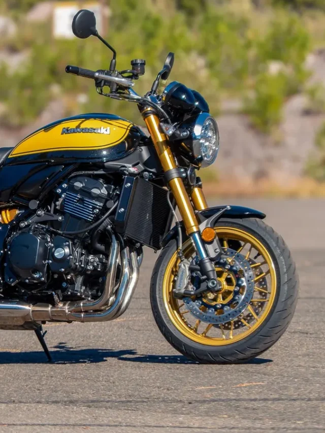 भारत में कावासाकी Z900RS की एक्स-शोरूम कीमत लगभग ₹17,47,000 है, जो इसे प्रीमियम सेगमेंट में स्थापित करती है।