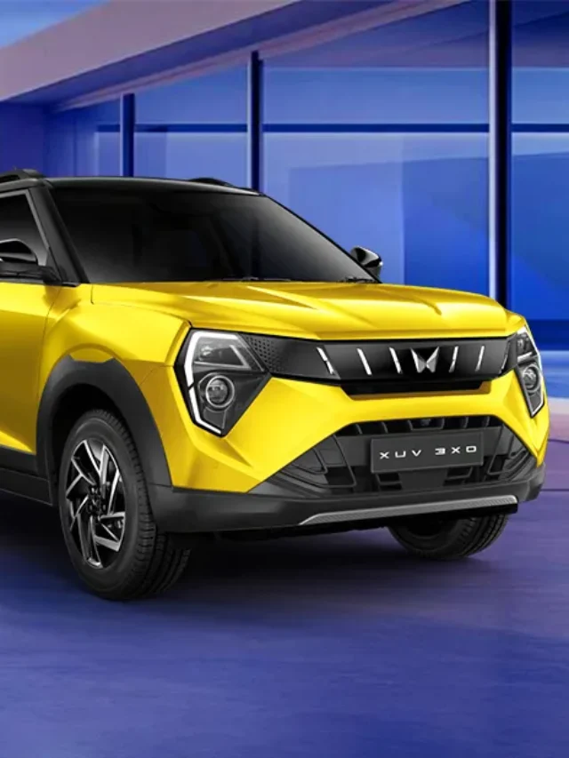 महिंद्रा XUV 3XO की एक्स-शोरूम कीमत 7.79 लाख रुपये से शुरू होती है, जो इसे प्रतिस्पर्धी बनाती है।