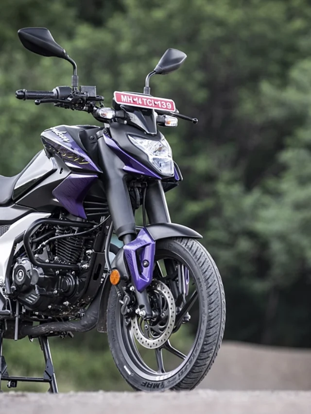 pulsar-n125-right-front-three-quarter-4