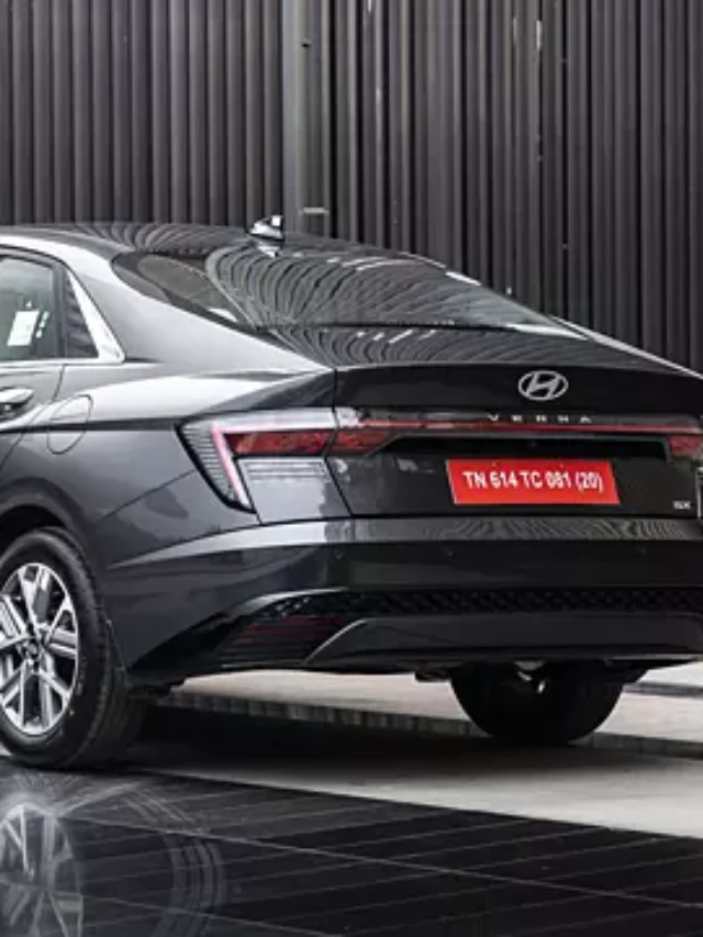 वरना 2025 में एडवांस्ड ड्राइवर असिस्टेंस सिस्टम (ADAS) जैसे सेफ्टी फीचर्स भी शामिल हैं, जो ड्राइविंग अनुभव को सुरक्षित बनाते हैं।