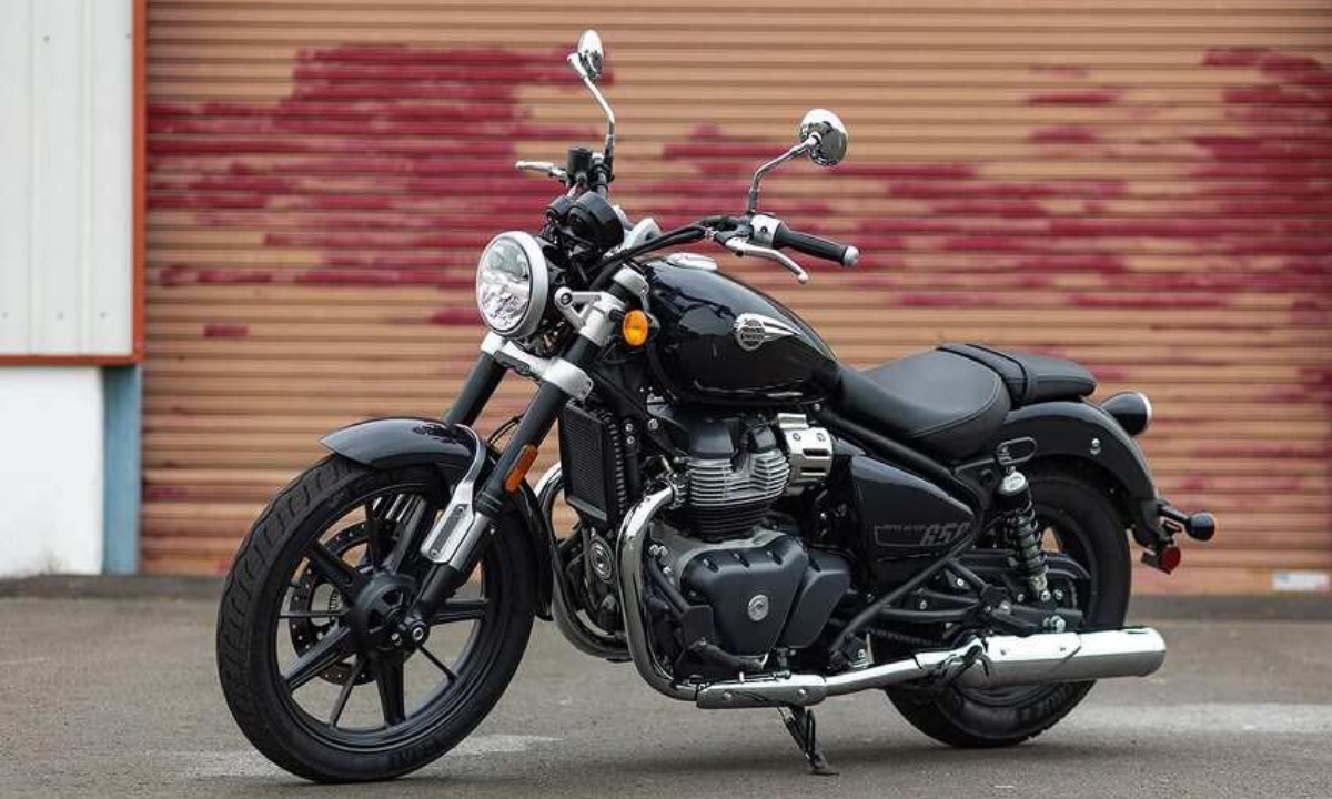 Royal Enfield Super Meteor 650: दमदार परफॉर्मेंस और रॉयल लुक वाली क्रूजर बाइक
