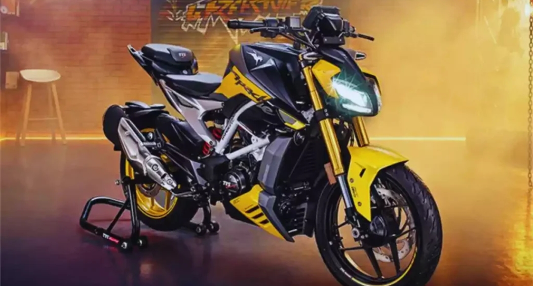 Bajaj Pulsar RS200: दमदार परफॉर्मेंस और स्पोर्टी लुक वाली पावरफुल बाइक
