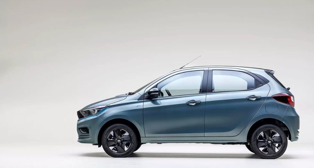 Tata Tiago EV: इलेक्ट्रिक कार का नया युग, जो आपके दिल को छू लेगा